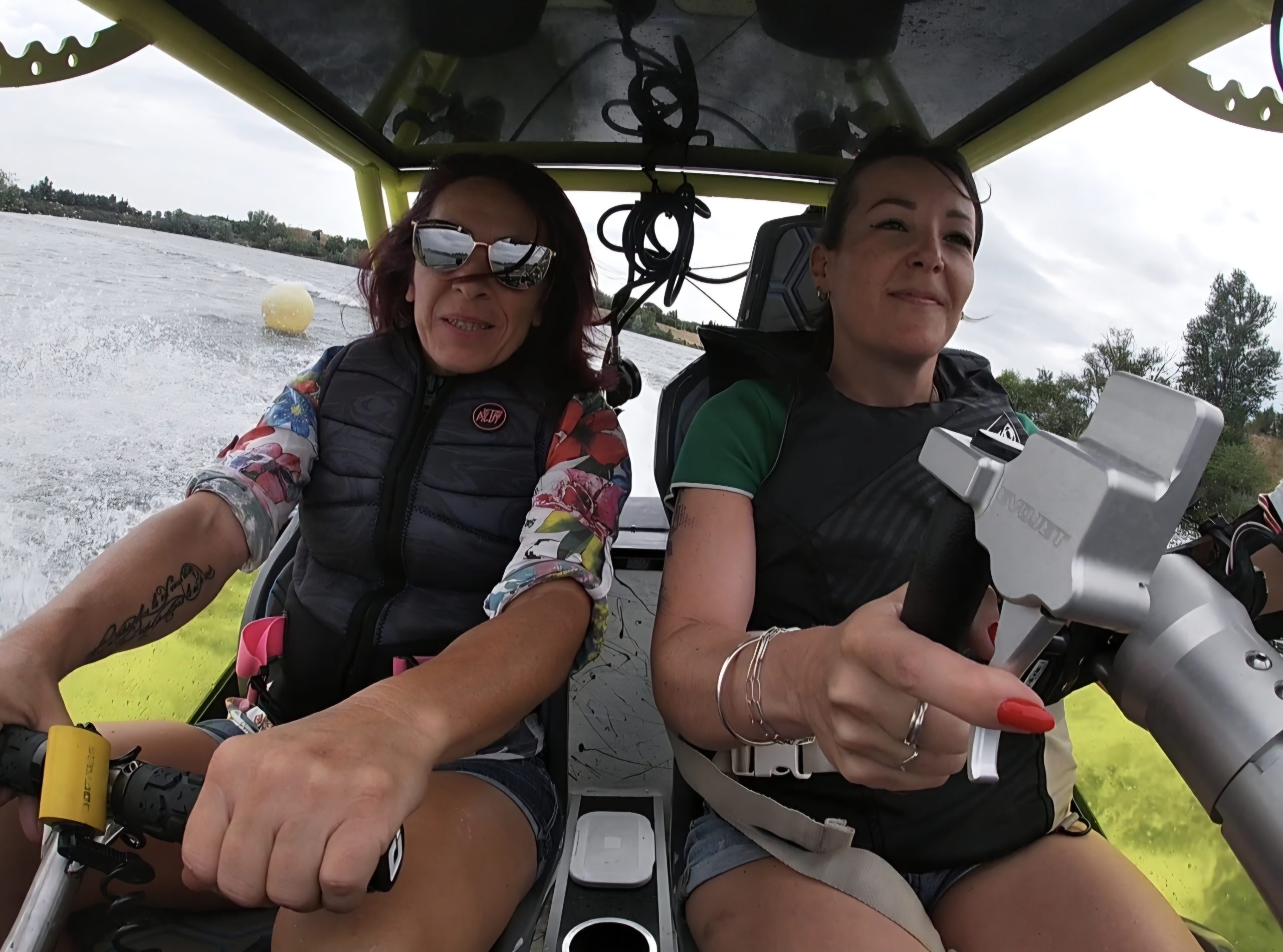 Jet Boat équipage en navigation